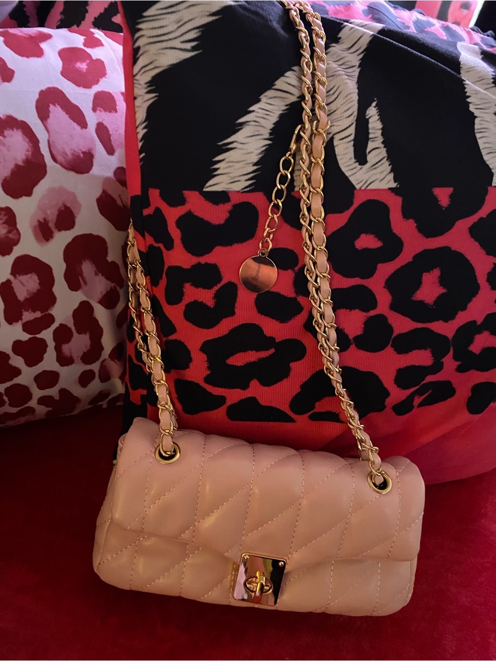 SHEIN Blush Quilted Crossbody Bag with Gold Chain